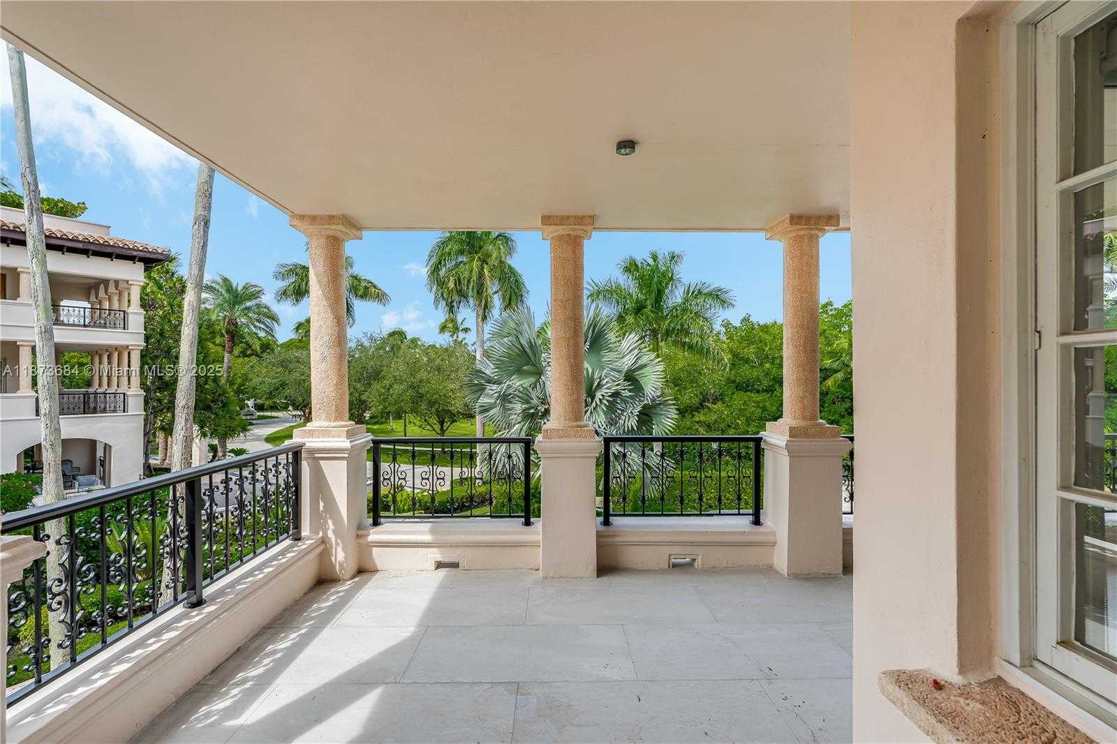 Small Image of 19227 FISHER ISLAND DR #19227, Miami Beach Number 27