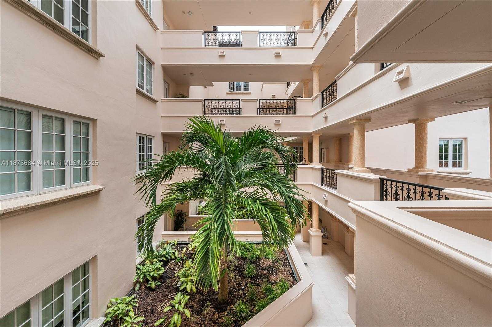 Small Image of 19227 FISHER ISLAND DR #19227, Miami Beach Number 29