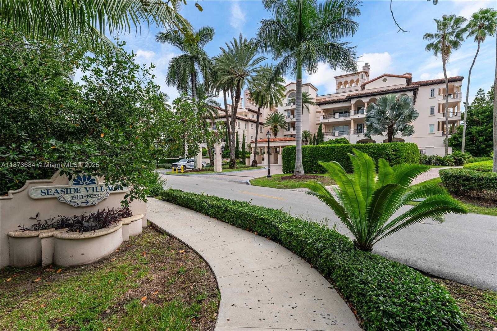 Small Image of 19227 FISHER ISLAND DR #19227, Miami Beach Number 31