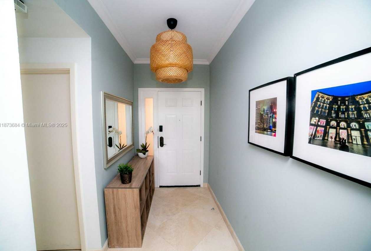 Small Image of 19227 FISHER ISLAND DR #19227, Miami Beach Number 4