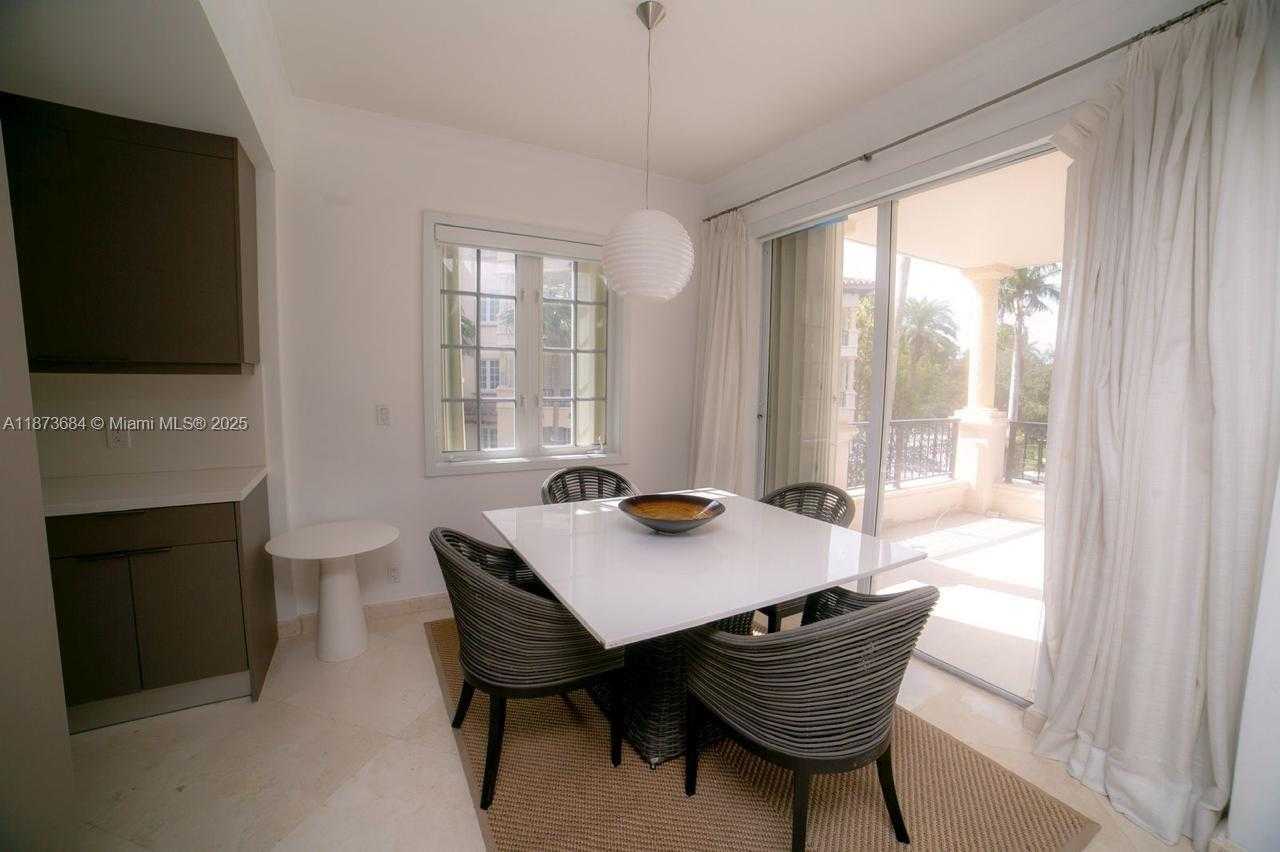 Small Image of 19227 FISHER ISLAND DR #19227, Miami Beach Number 9