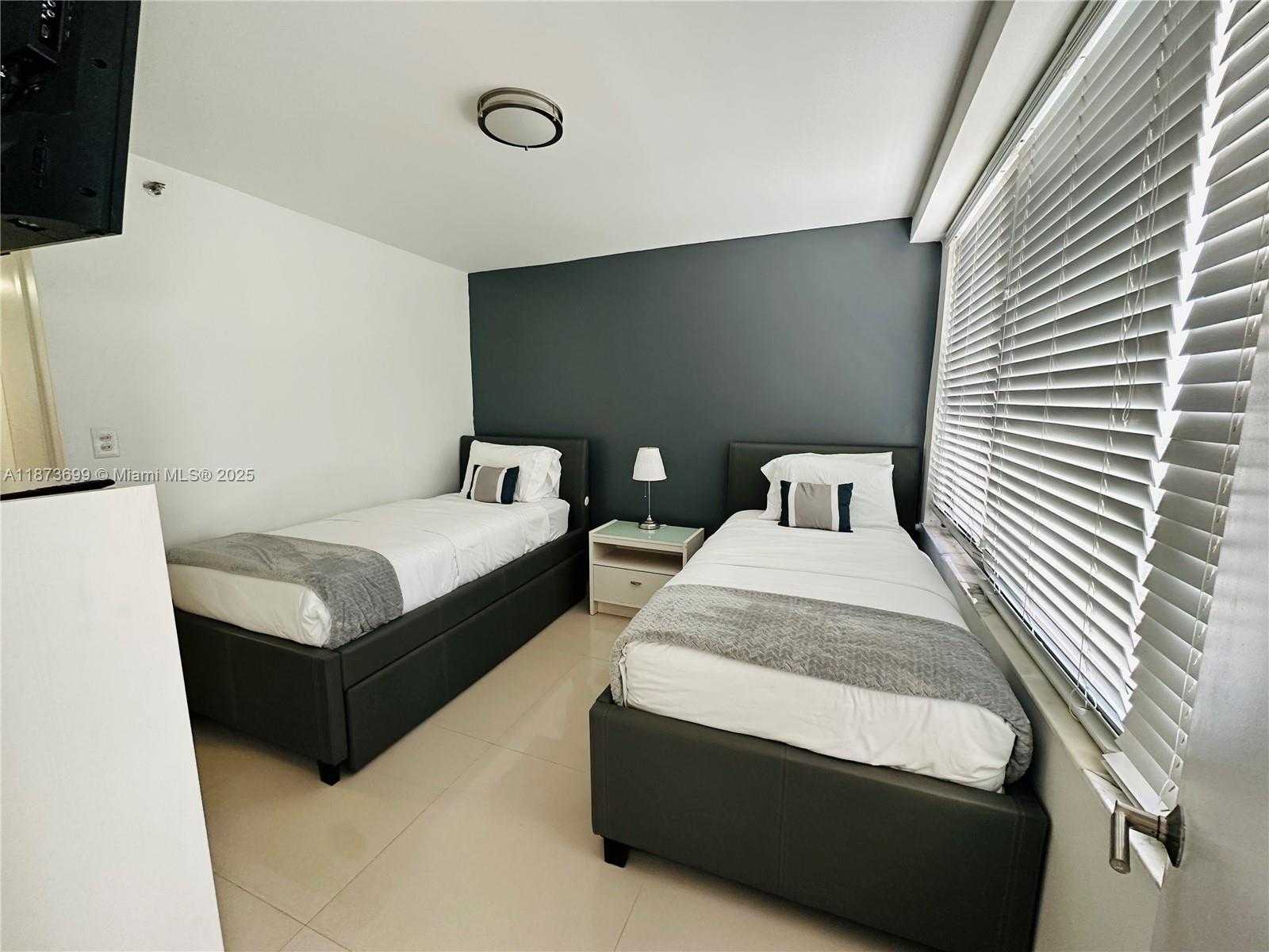 Small Image of 5225 COLLINS AVE #515, Miami Beach Number 12