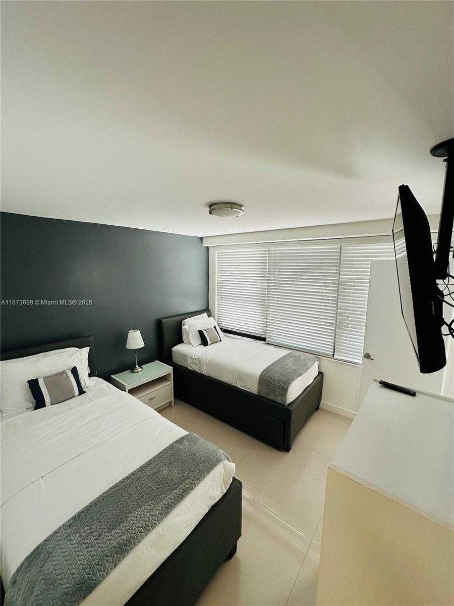 Small Image of 5225 COLLINS AVE #515, Miami Beach Number 13