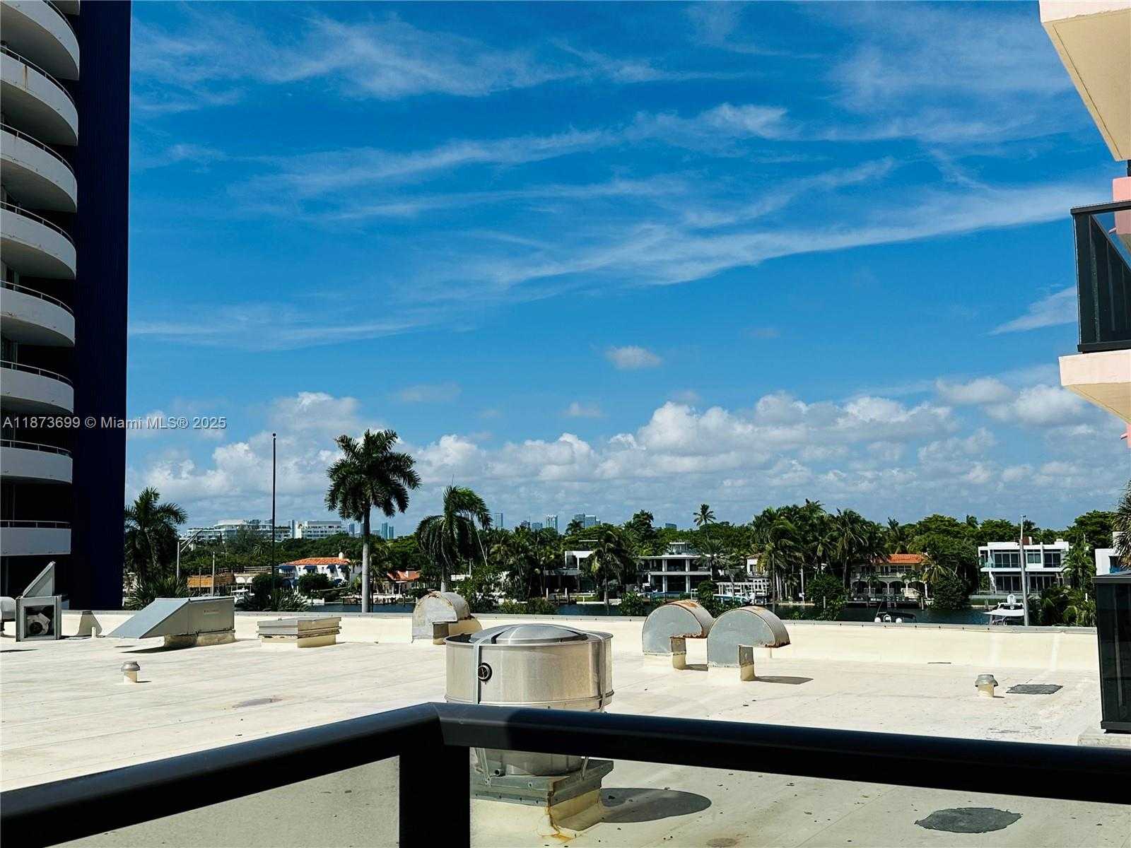 Small Image of 5225 COLLINS AVE #515, Miami Beach Number 17