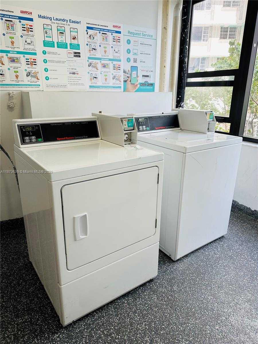 Small Image of 5225 COLLINS AVE #515, Miami Beach Number 24