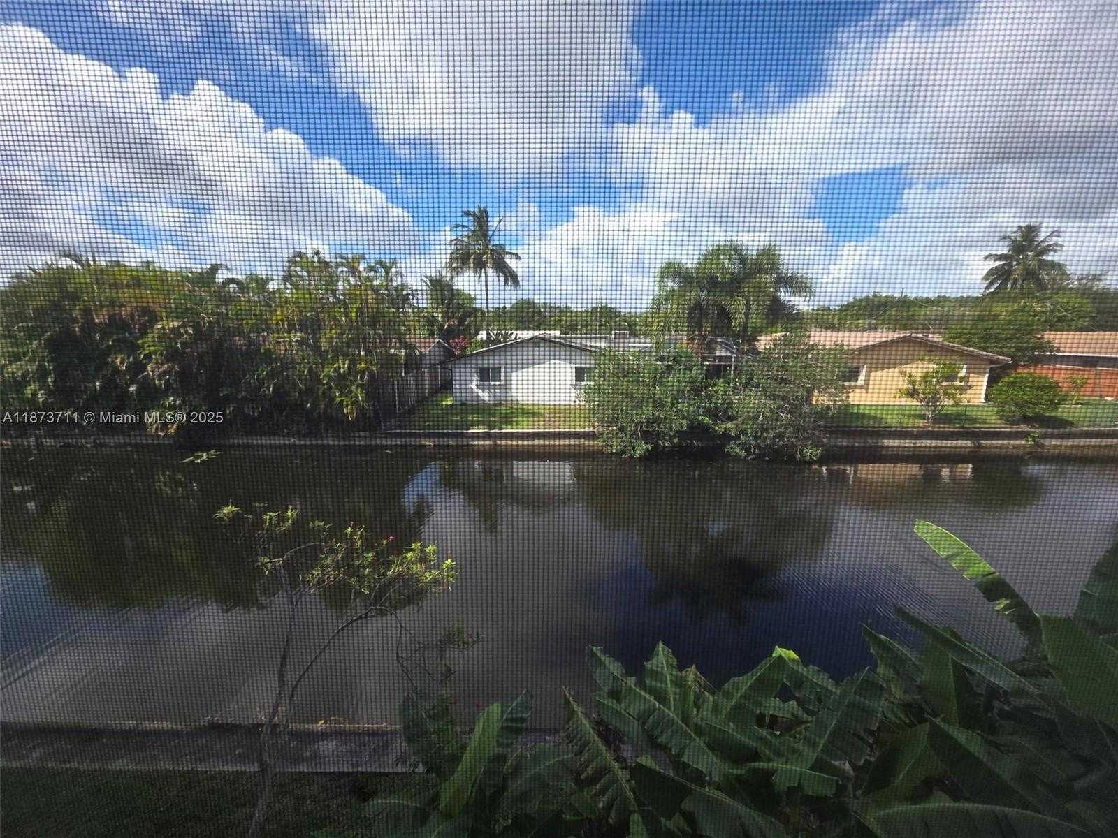 Small Image of 108 ROYAL PARK DR #2H, Oakland Park Number 15