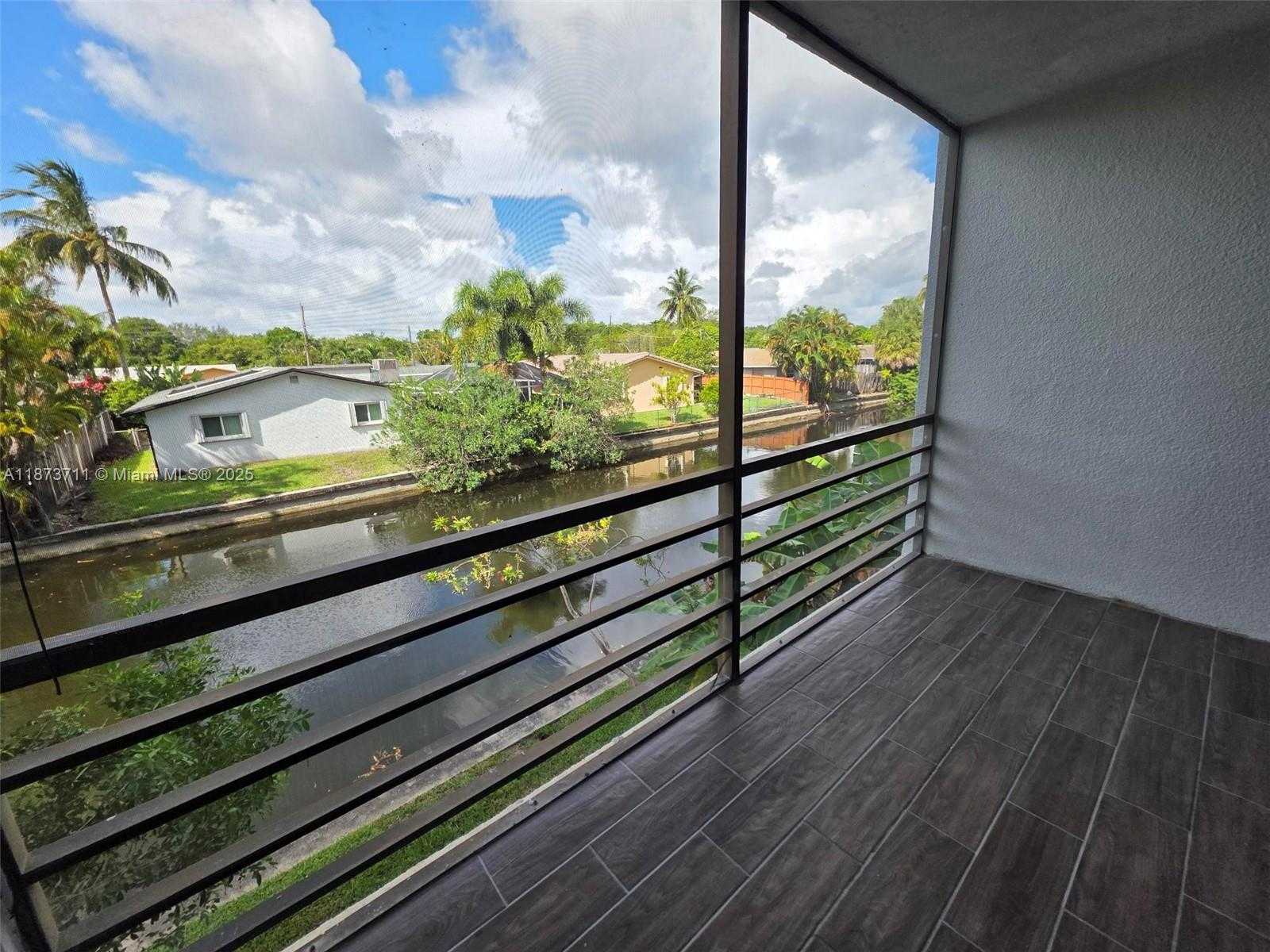 Small Image of 108 ROYAL PARK DR #2H, Oakland Park Number 17