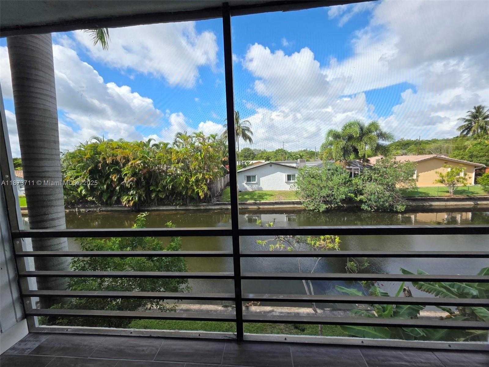 Small Image of 108 ROYAL PARK DR #2H, Oakland Park Number 18