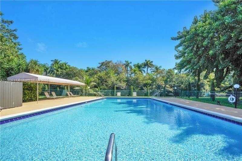 Small Image of 108 ROYAL PARK DR #2H, Oakland Park Number 19