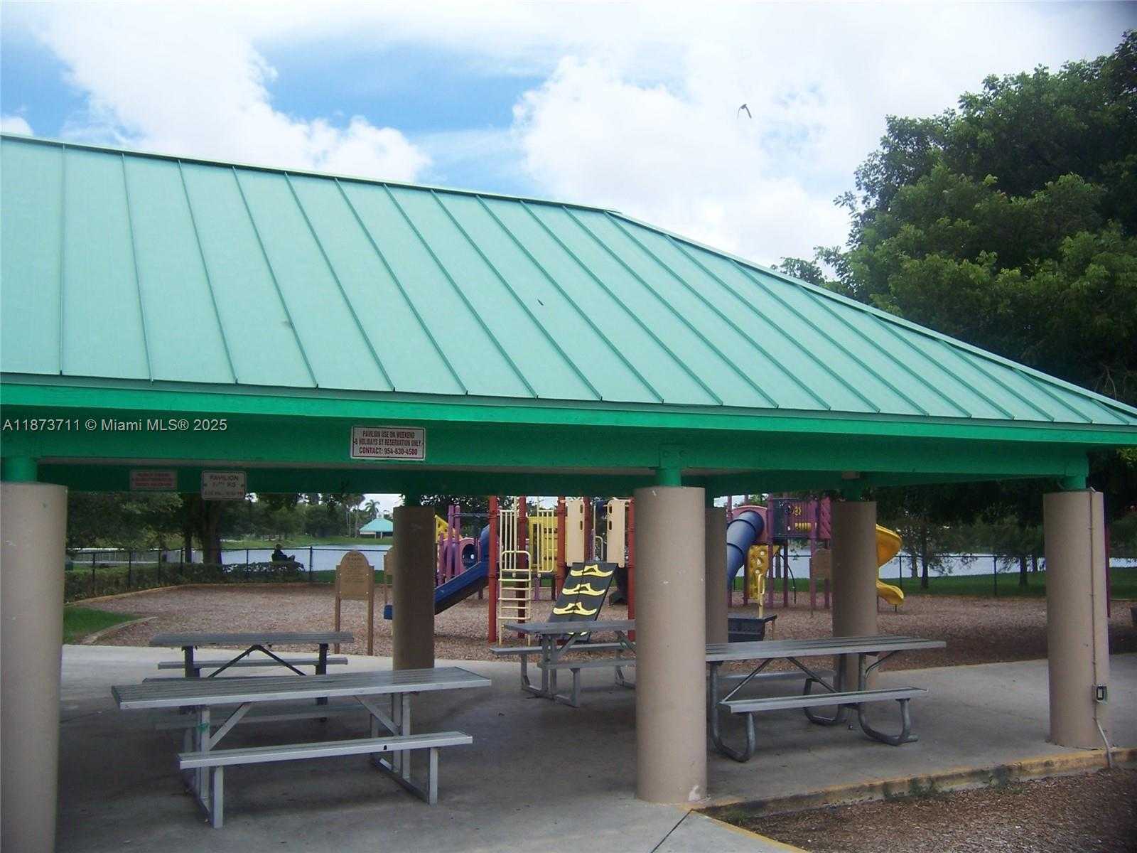 Small Image of 108 ROYAL PARK DR #2H, Oakland Park Number 33