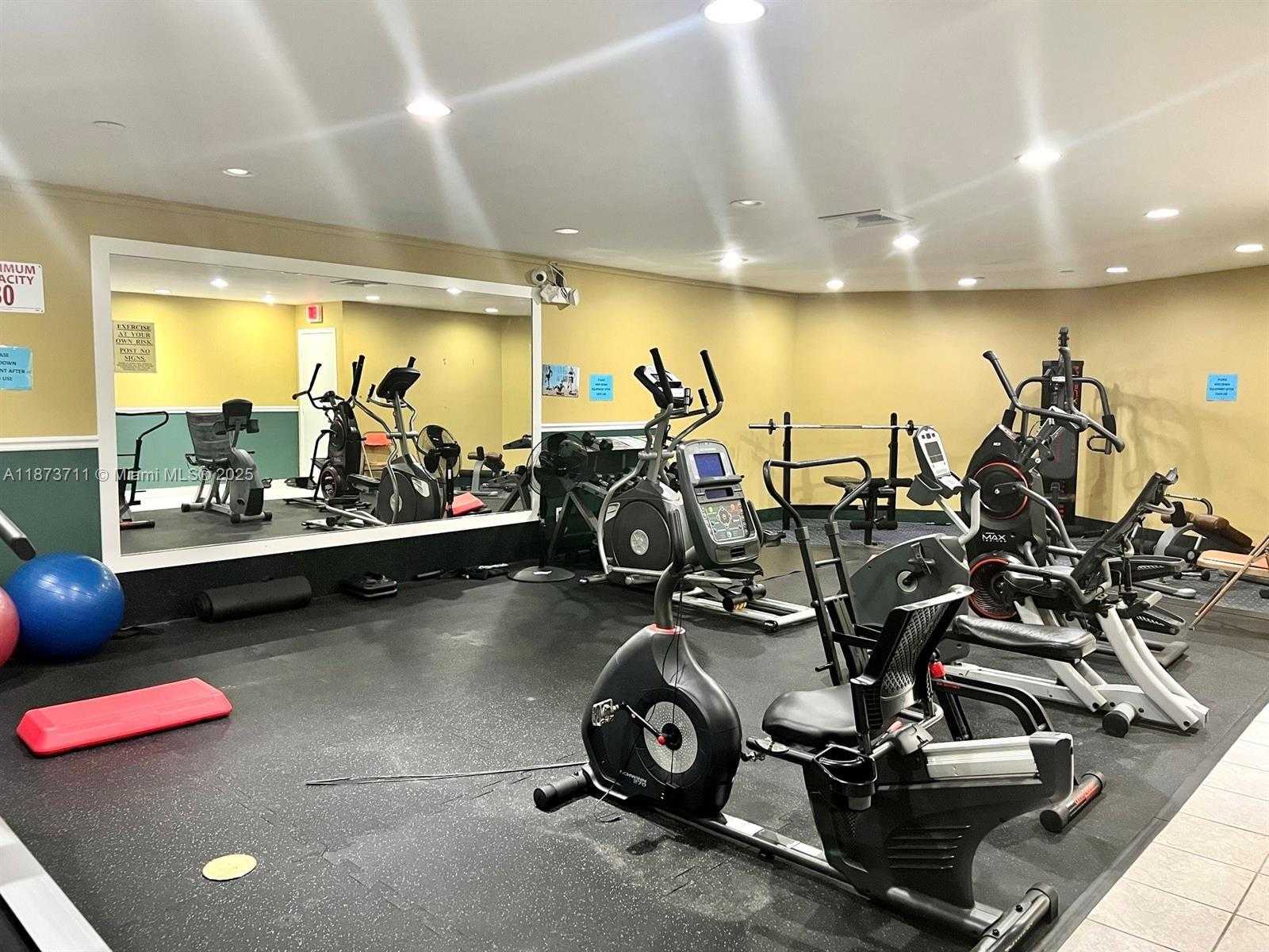 Small Image of 108 ROYAL PARK DR #2H, Oakland Park Number 44