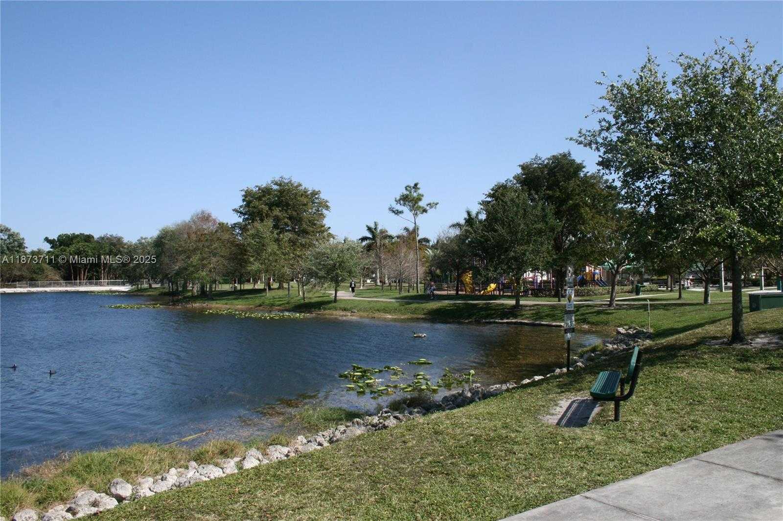 Small Image of 108 ROYAL PARK DR #2H, Oakland Park Number 54