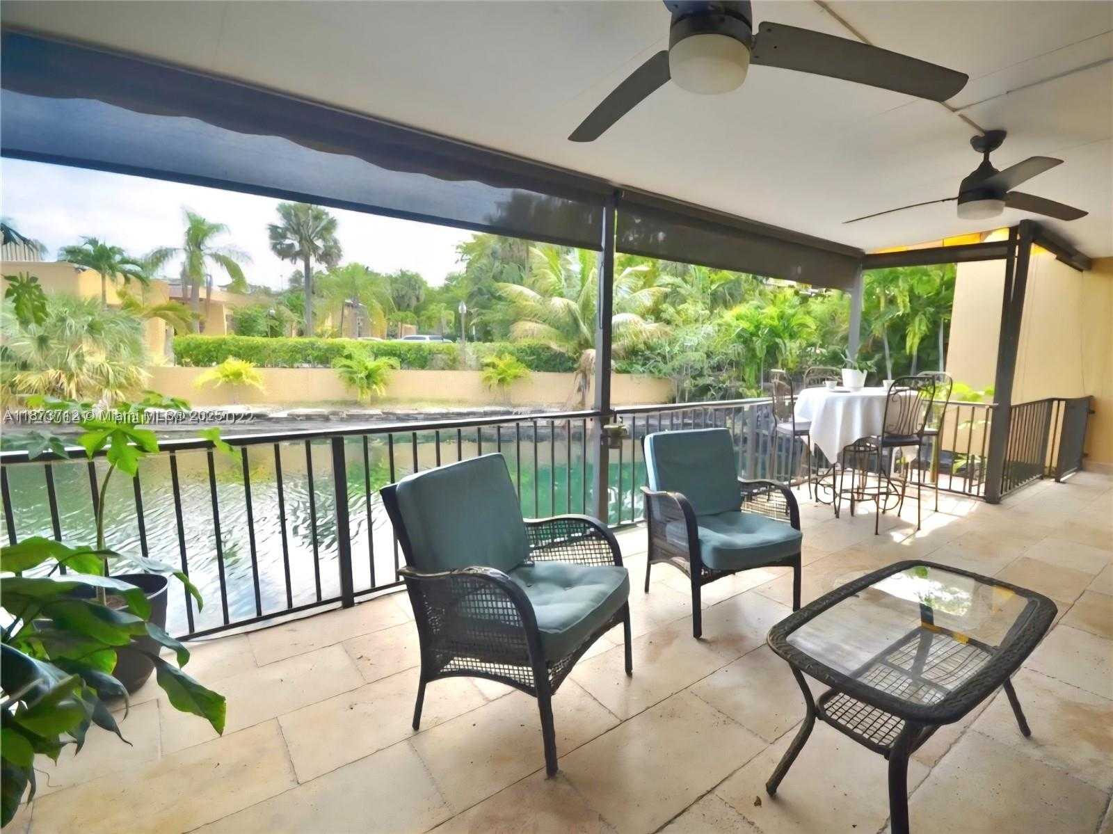 Small Image of 15915 KINGSMOOR WAY, Miami Lakes Number 10