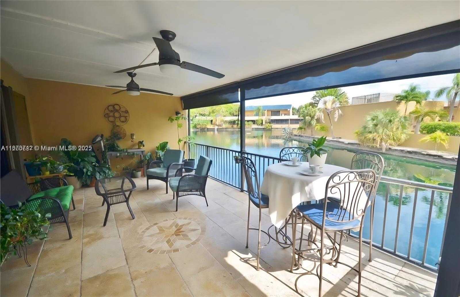 Small Image of 15915 KINGSMOOR WAY, Miami Lakes Number 9