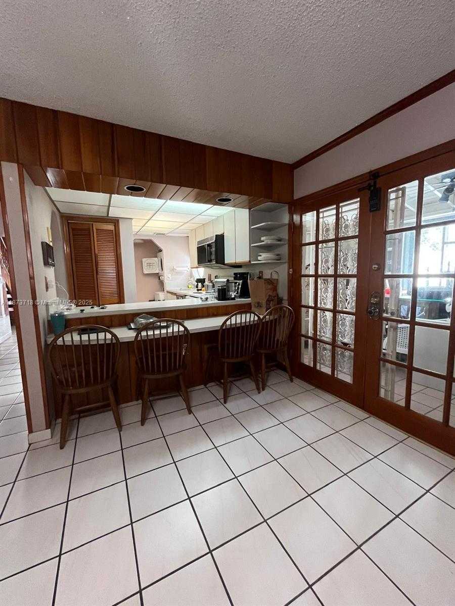 Small Image of 3591 SOUTH WEST 17TH ST #3591, Miami Number 8
