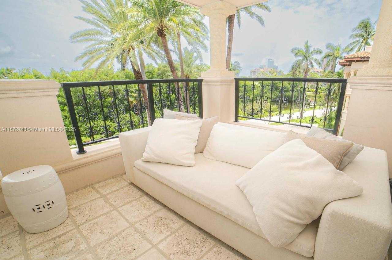 Small Image of 19237 FISHER ISLAND DR #19237, Miami Beach Number 17