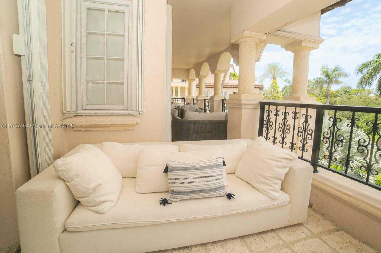 Small Image of 19237 FISHER ISLAND DR #19237, Miami Beach Number 18