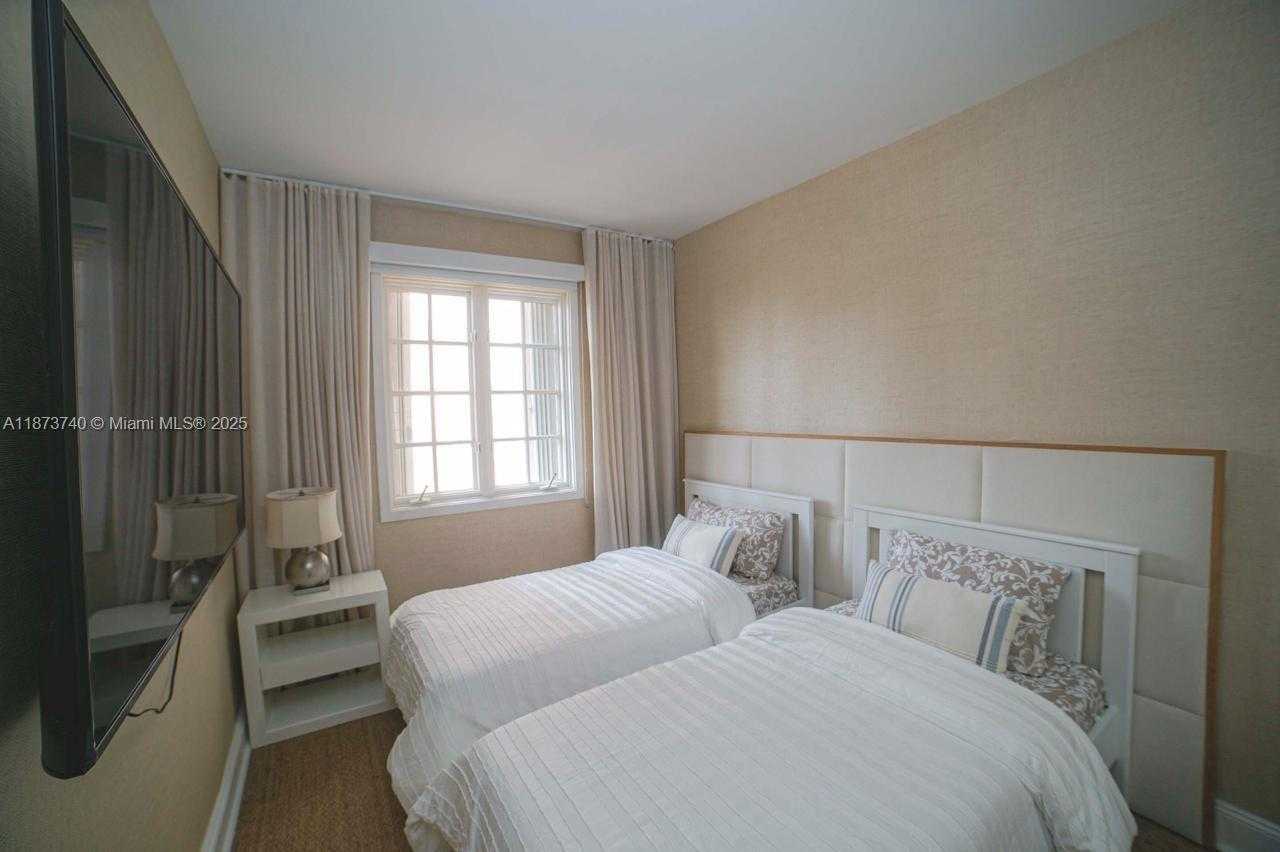 Small Image of 19237 FISHER ISLAND DR #19237, Miami Beach Number 21