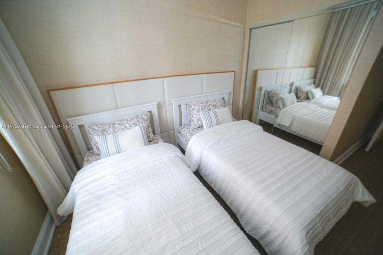 Small Image of 19237 FISHER ISLAND DR #19237, Miami Beach Number 22