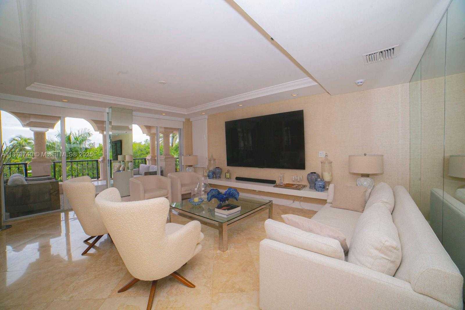 Small Image of 19237 FISHER ISLAND DR #19237, Miami Beach Number 4