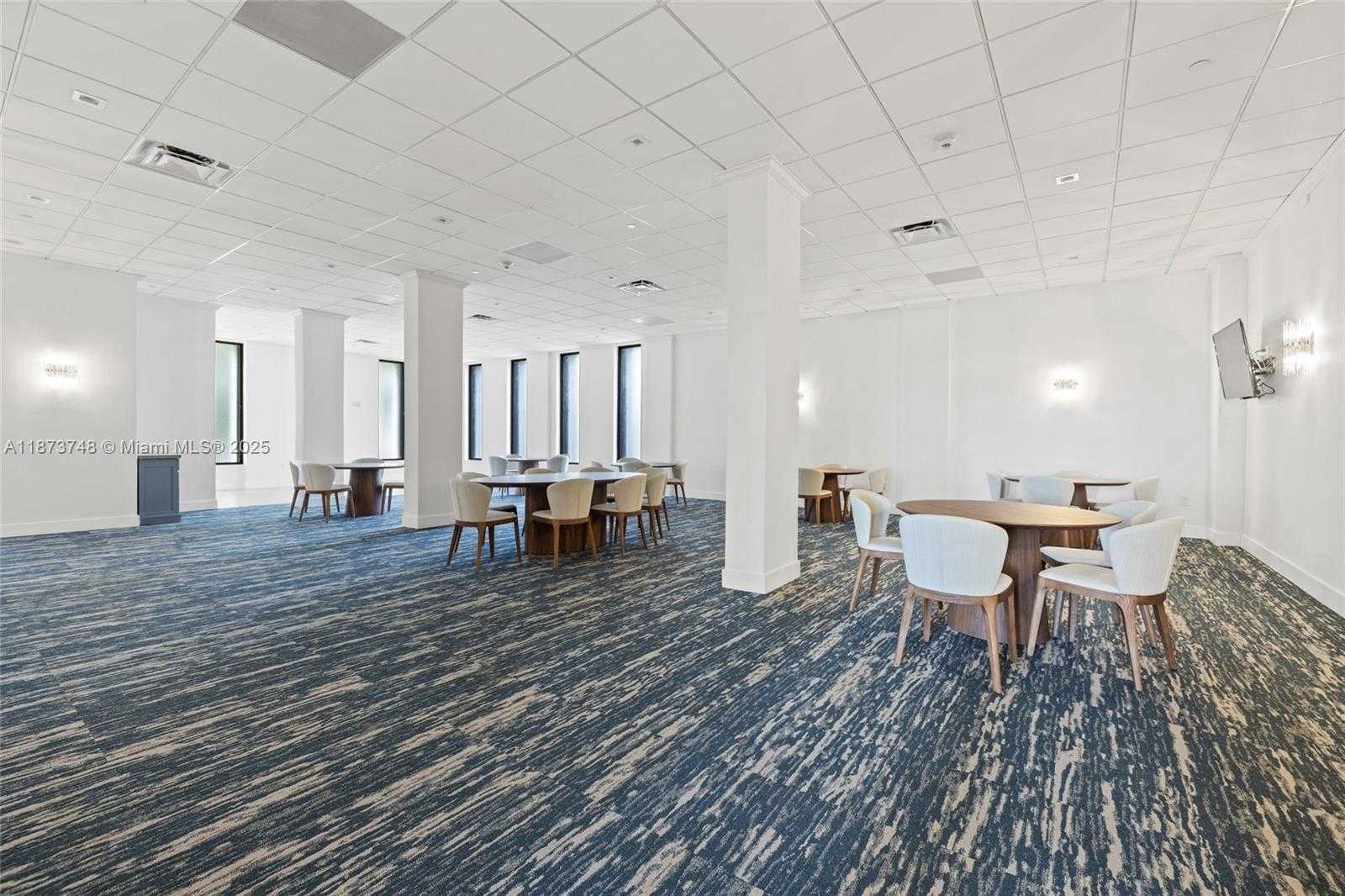 Small Image of 5825 COLLINS AVE #4A, Miami Beach Number 12
