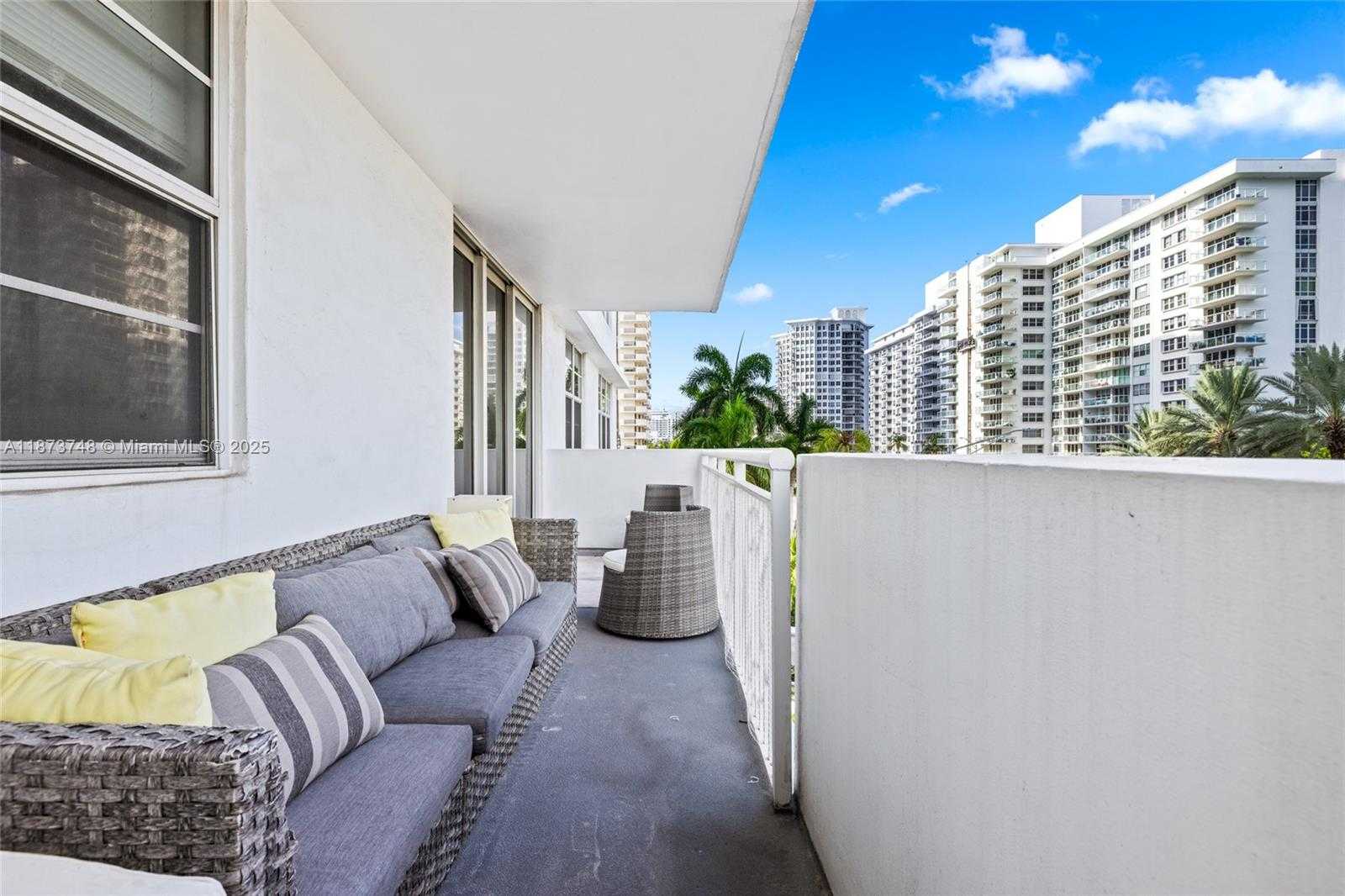 Small Image of 5825 COLLINS AVE #4A, Miami Beach Number 22