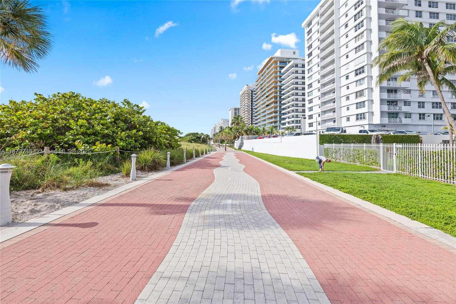 Small Image of 5825 COLLINS AVE #4A, Miami Beach Number 32