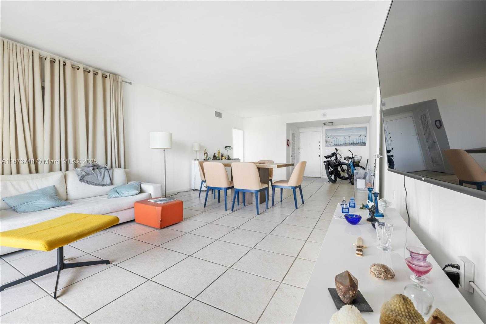 Small Image of 5825 COLLINS AVE #4A, Miami Beach Number 6