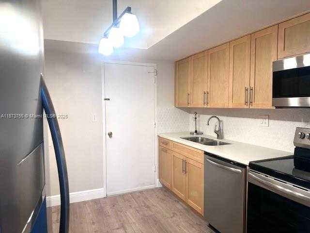 Small Image of 1700 NORTH EAST 105TH ST #505, Miami Shores Number 7