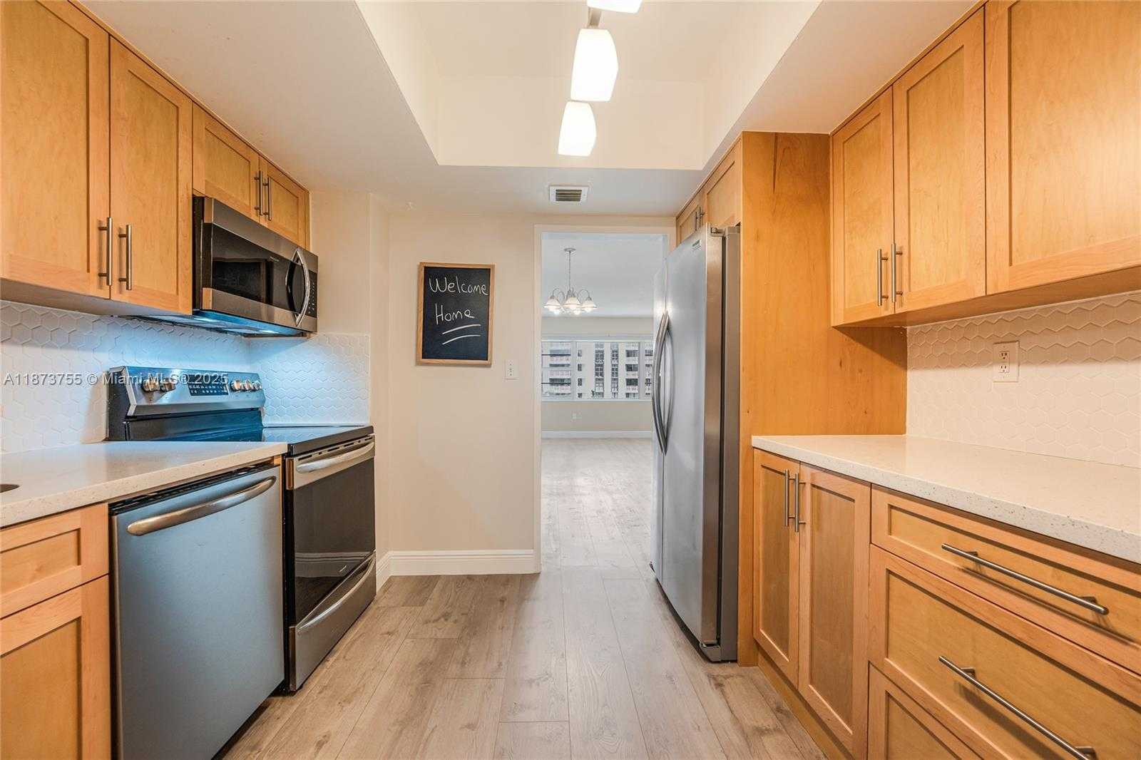 Small Image of 1700 NORTH EAST 105TH ST #505, Miami Shores Number 9