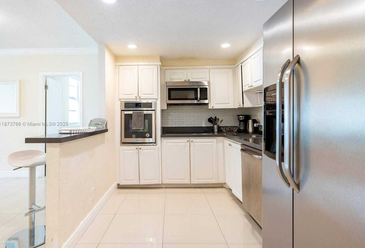 Small Image of 19370 COLLINS AVE #716, Sunny Isles Beach Number 3