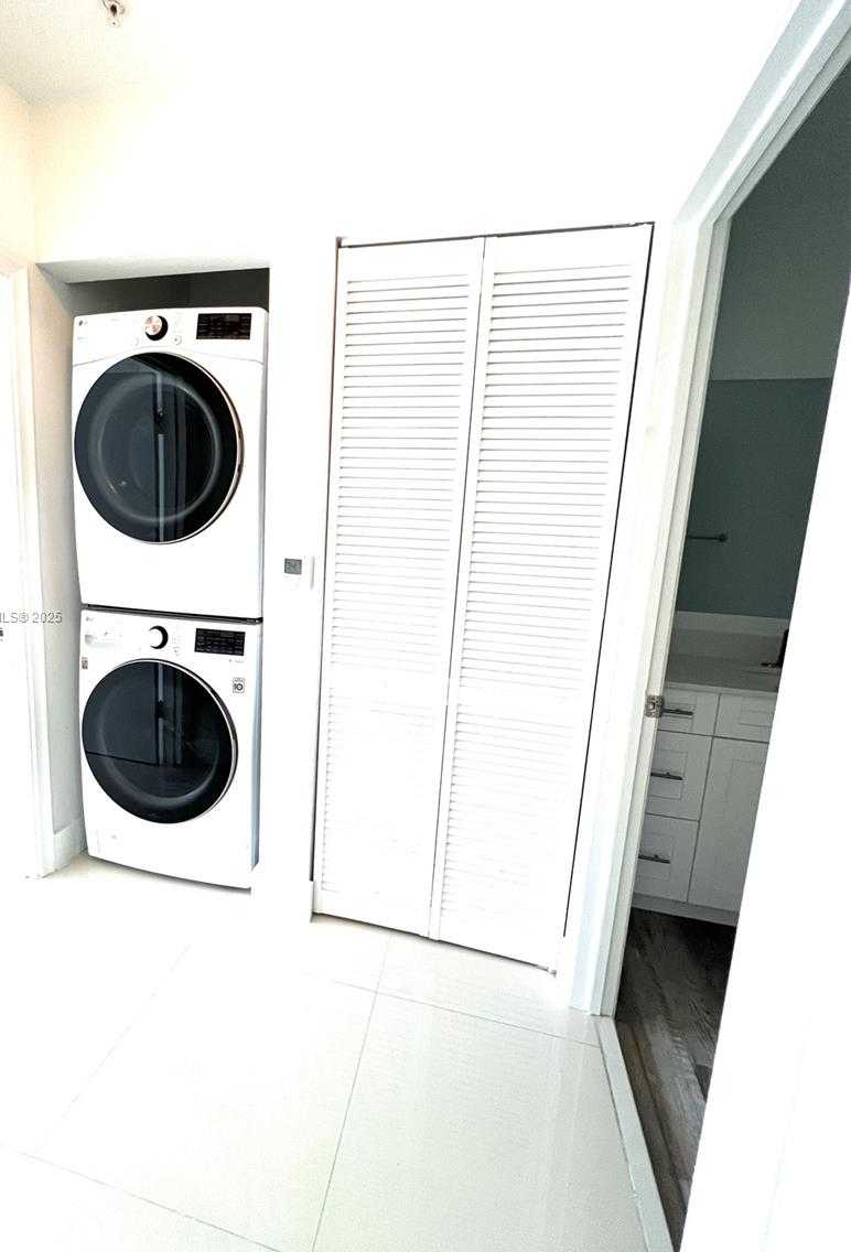 Small Image of 2775 NORTH EAST 187TH ST #PH24, Aventura Number 14