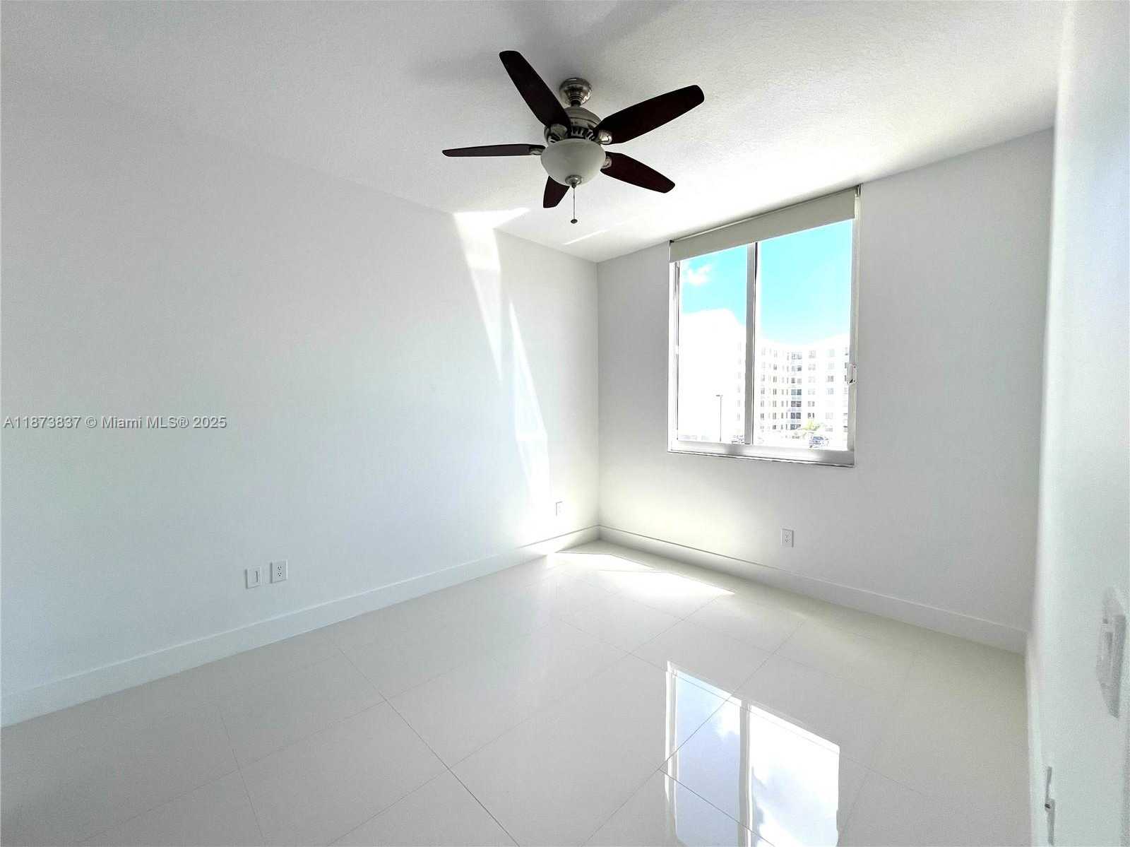 Small Image of 2775 NORTH EAST 187TH ST #PH24, Aventura Number 16