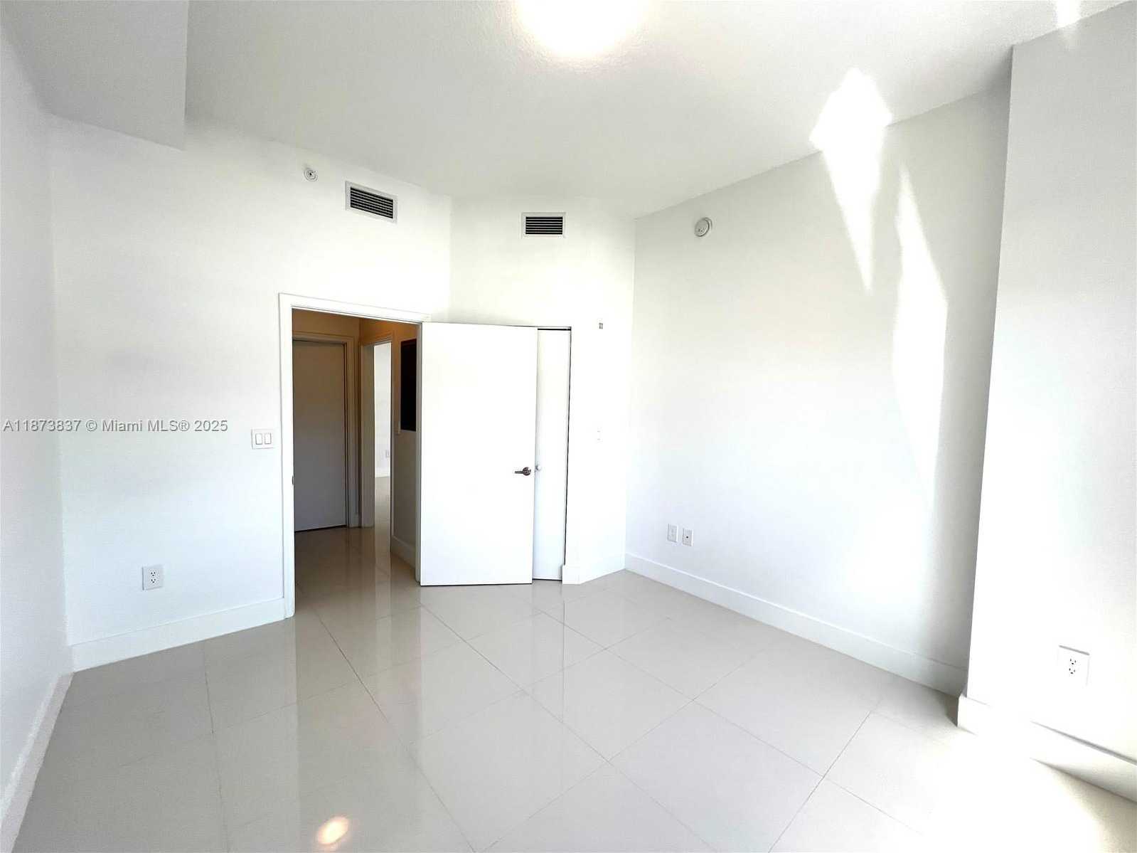 Small Image of 2775 NORTH EAST 187TH ST #PH24, Aventura Number 27