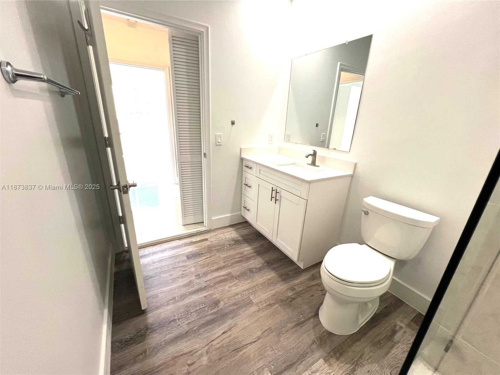 Small Image of 2775 NORTH EAST 187TH ST #PH24, Aventura Number 32