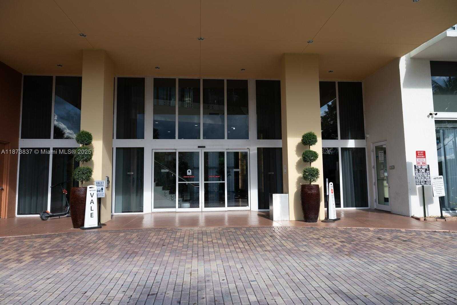 Small Image of 2775 NORTH EAST 187TH ST #PH24, Aventura Number 91