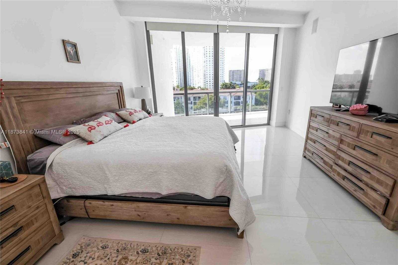 Small Image of 3250 NORTH EAST 188TH ST #502, Aventura Number 9