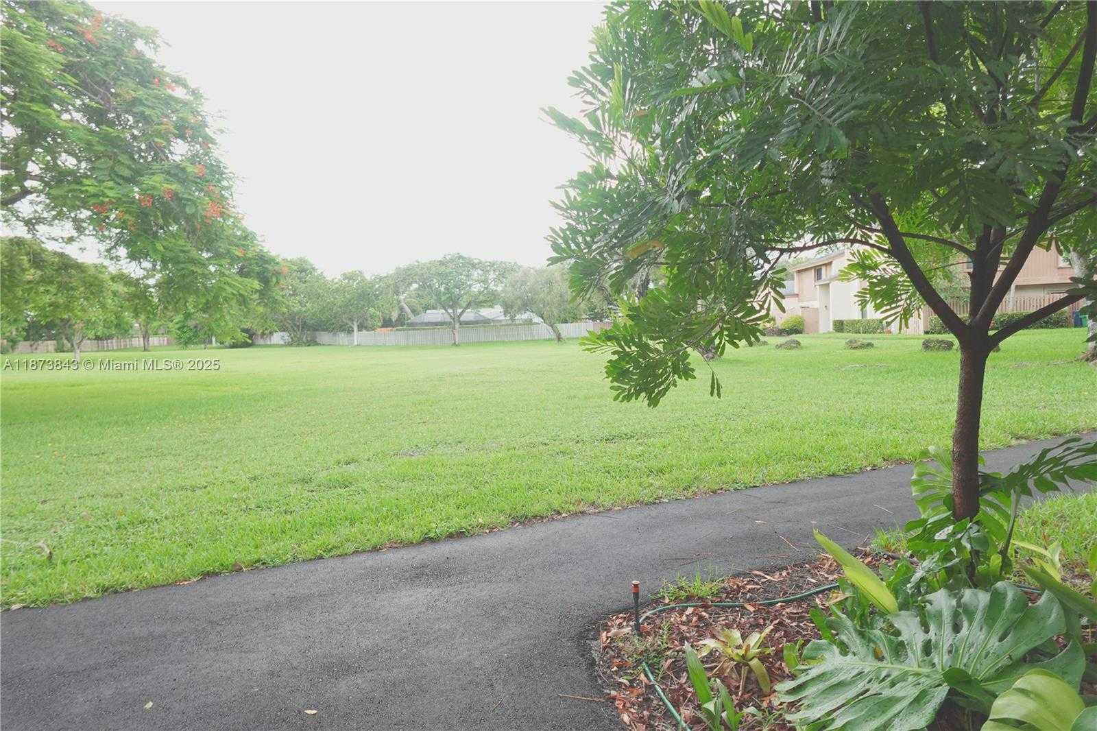 Small Image of 11491 SOUTH WEST 109TH RD #15A, Miami Number 12