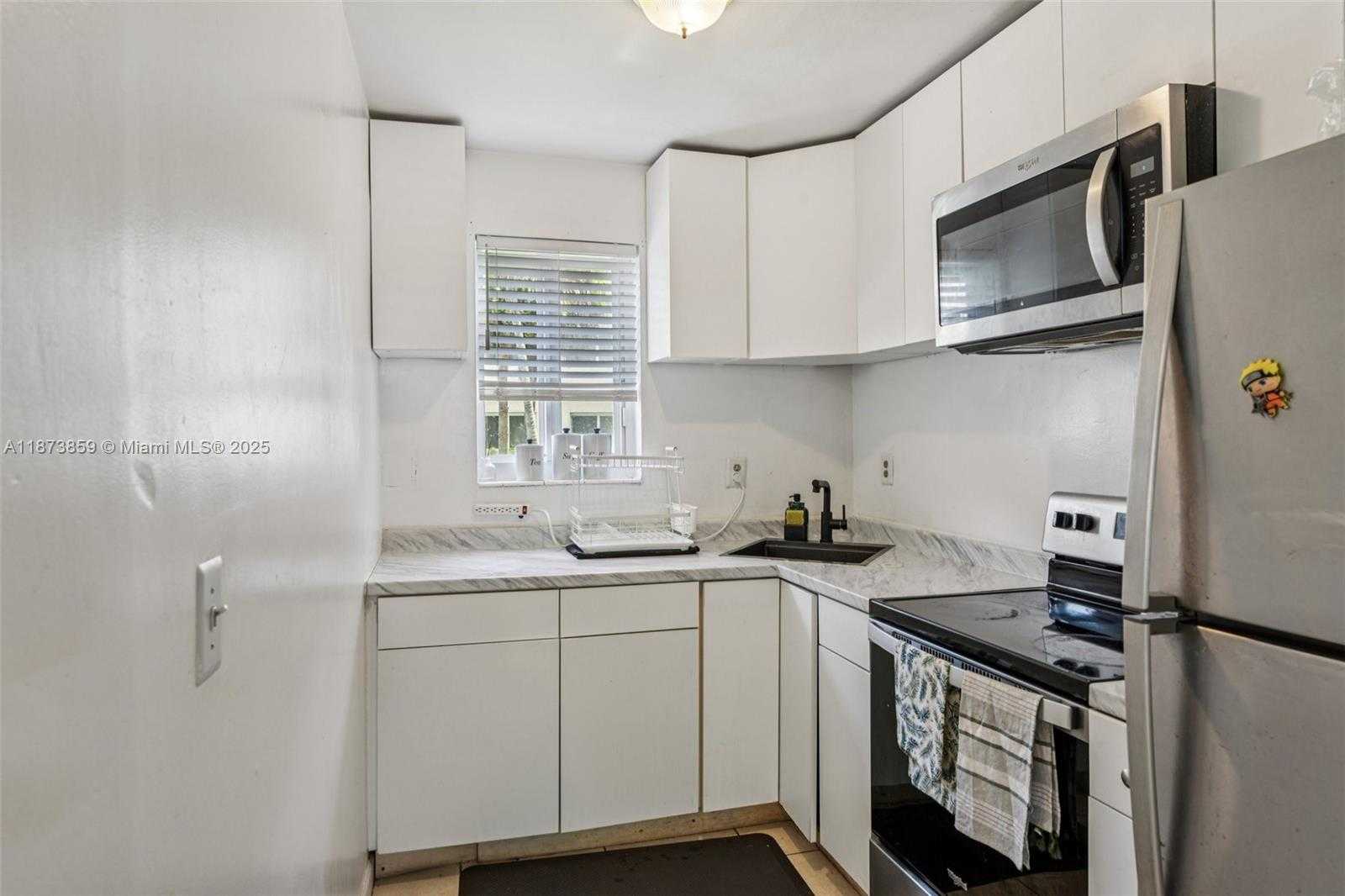 Small Image of 2210 TAYLOR ST #101, Hollywood Number 10