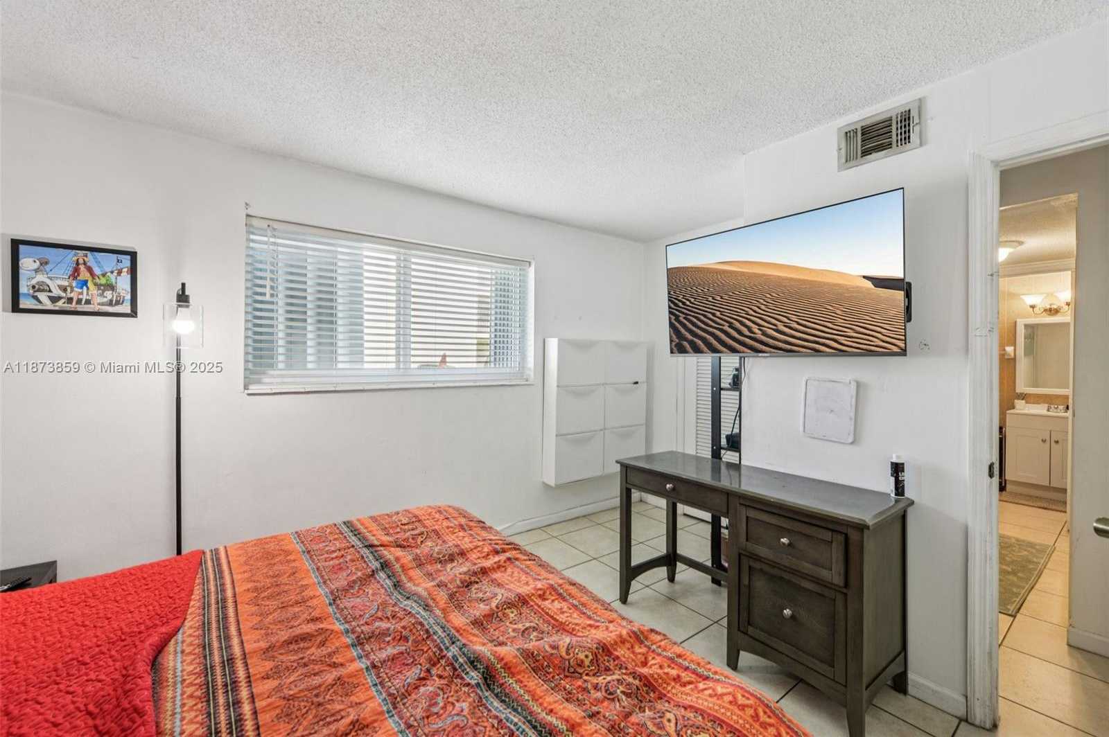 Small Image of 2210 TAYLOR ST #101, Hollywood Number 16