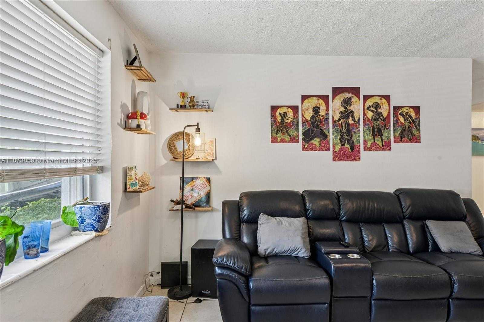 Small Image of 2210 TAYLOR ST #101, Hollywood Number 8