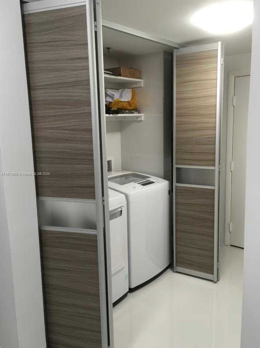 Small Image of 19501 EAST COUNTRY CLUB DR #9107, Aventura Number 21