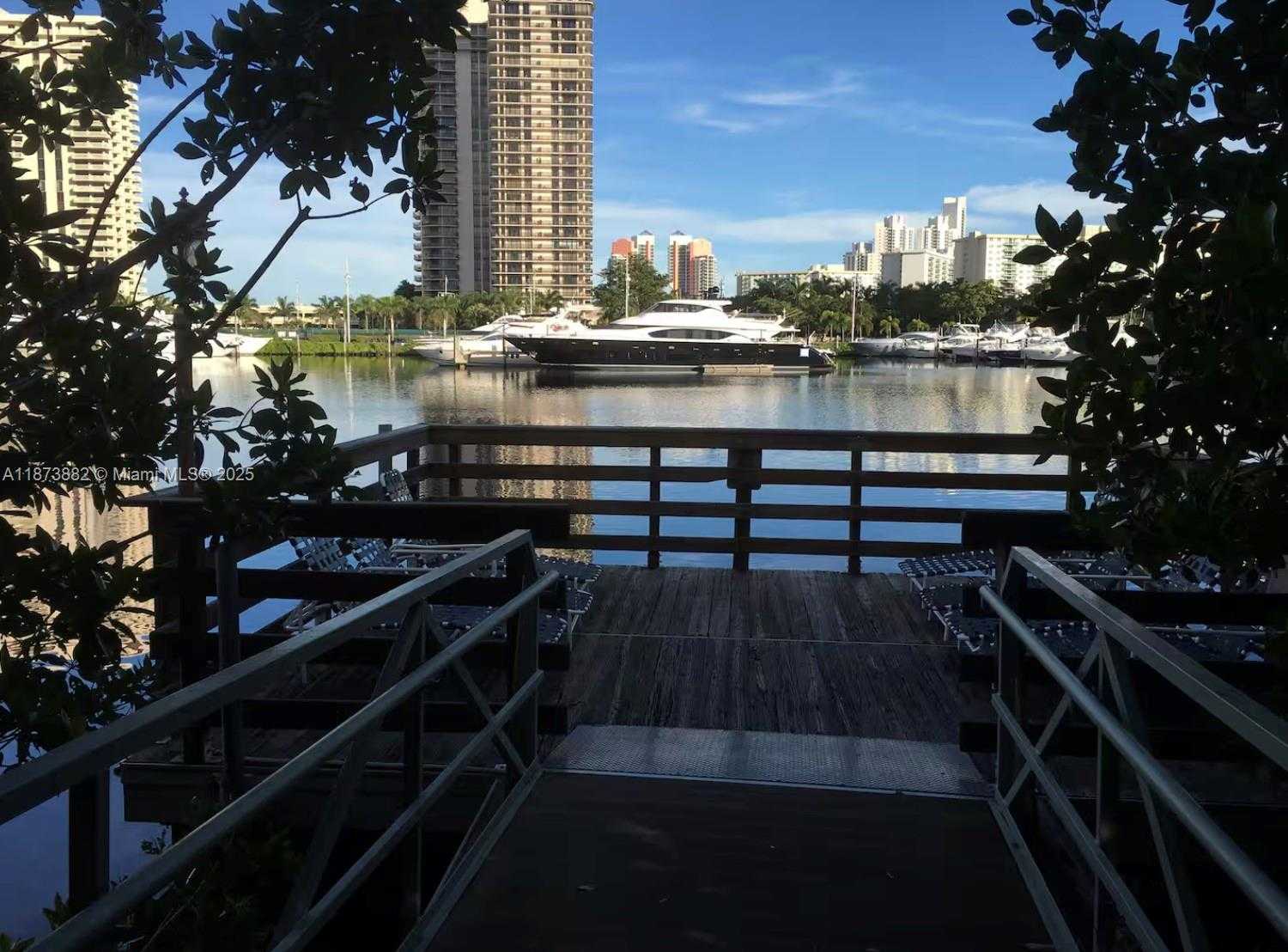 Small Image of 19501 EAST COUNTRY CLUB DR #9107, Aventura Number 4