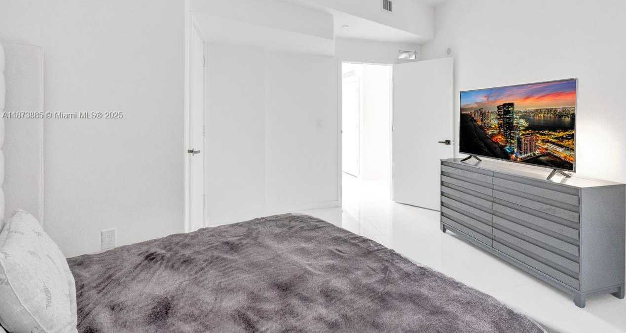Small Image of 851 NORTH EAST 1ST AVE #1411, Miami Number 33