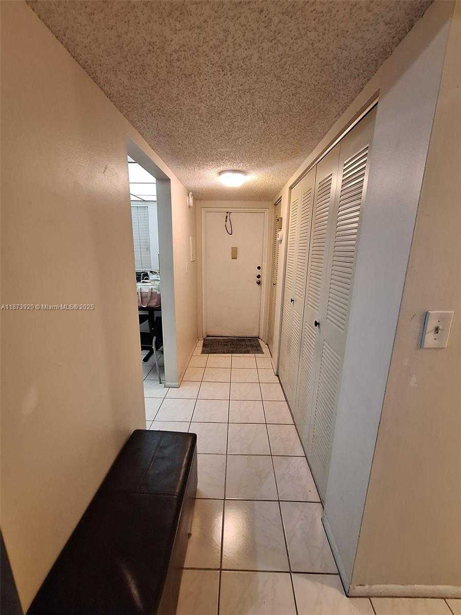 Small Image of 8401 LAGOS DE CAMPO BLVD #204V, Tamarac Number 11