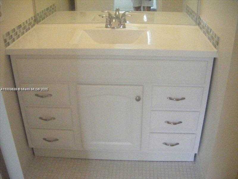 Small Image of 8401 LAGOS DE CAMPO BLVD #204V, Tamarac Number 14