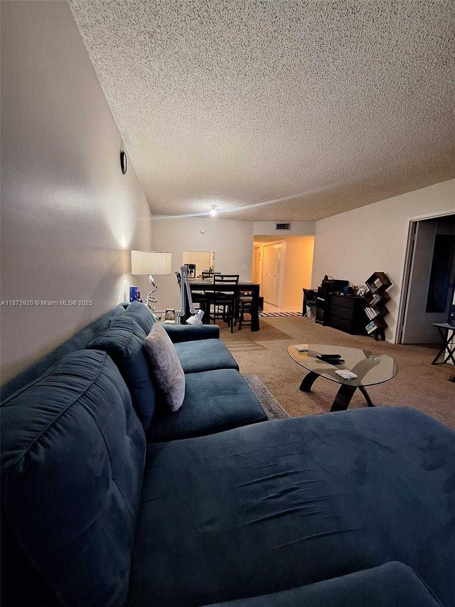 Small Image of 8401 LAGOS DE CAMPO BLVD #204V, Tamarac Number 6