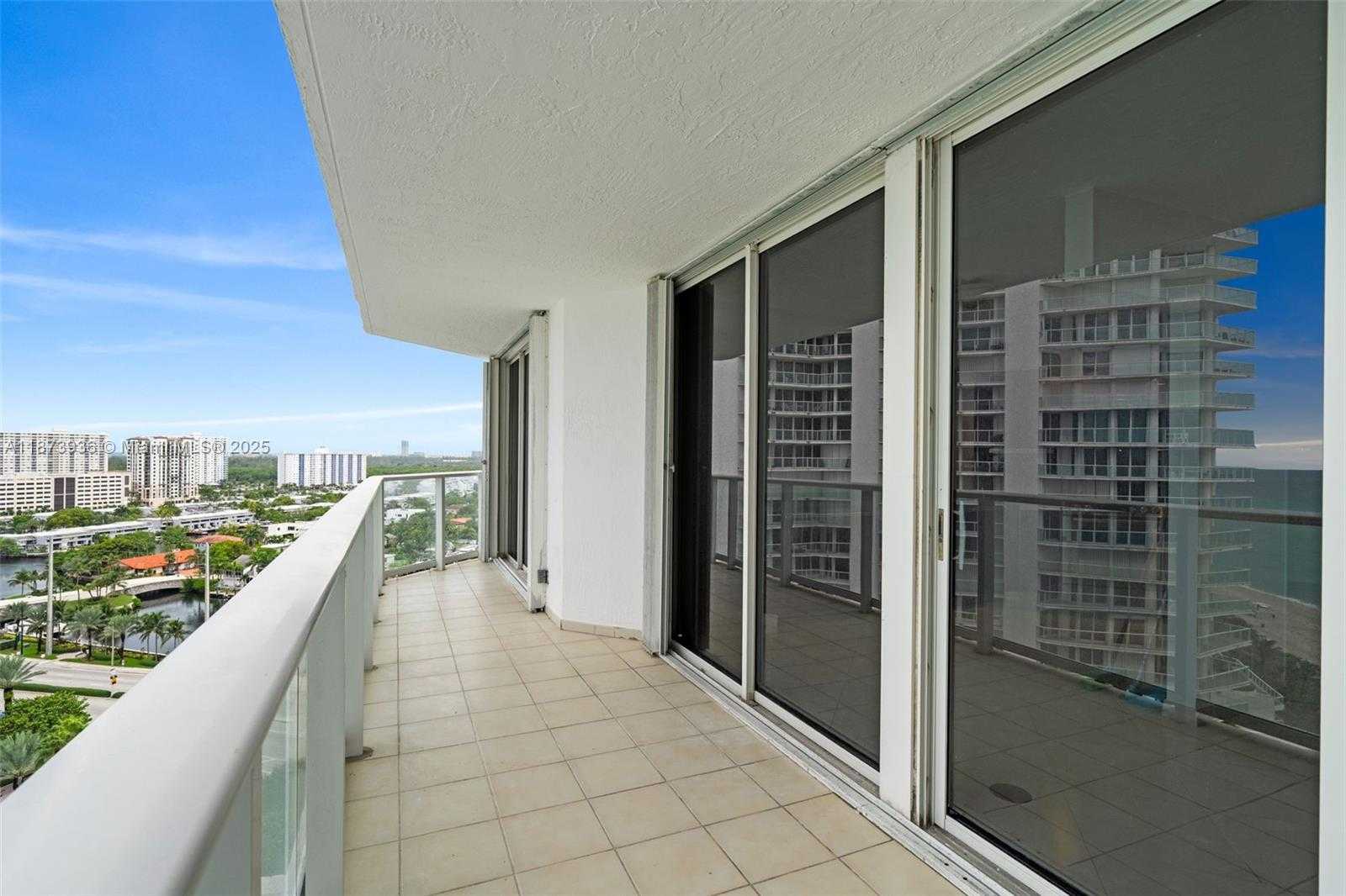 Small Image of 16485 COLLINS AVE #1632, Sunny Isles Beach Number 5
