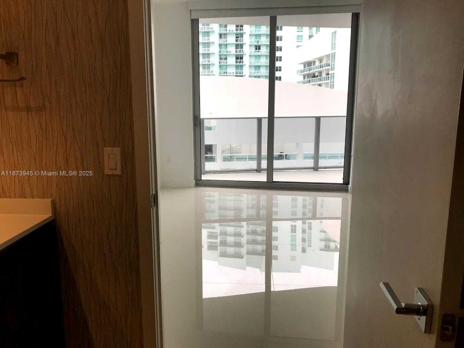 Small Image of 488 NORTH EAST 18 #3609, Miami Number 18