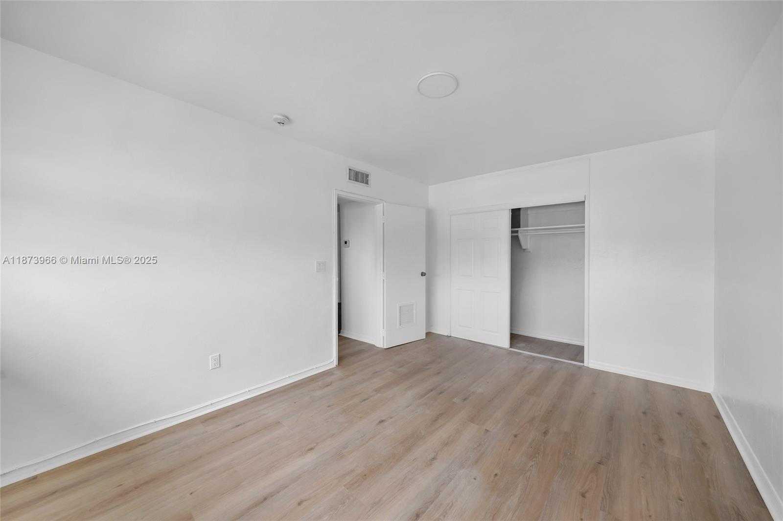 Small Image of 10001 WEST BAY HARBOR DR #404, Bay Harbor Islands Number 16